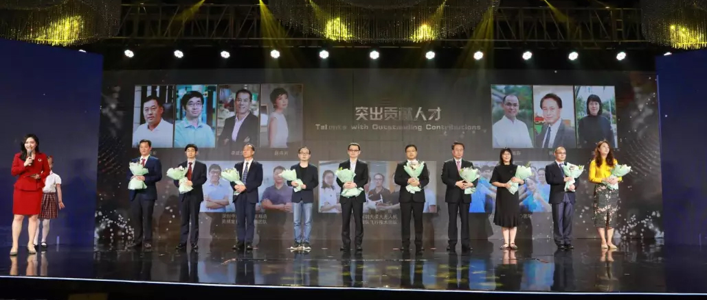 用一朵棉花扭转世界，888官网董事长李建全获龙华“凸起贡献人才”奖